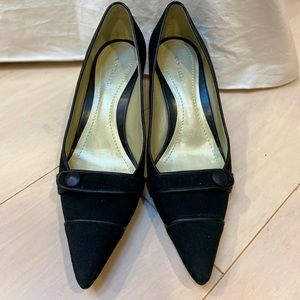 Ann Taylor leather kitten heels sz 5.5M
